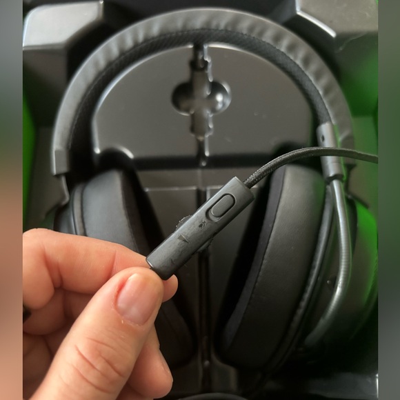 Razor Kraken multi-platform wired gaming headset | Black - Picture 9 of 13